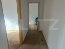 Apartament cu 3 camere, 45 mp utili, zona Vest